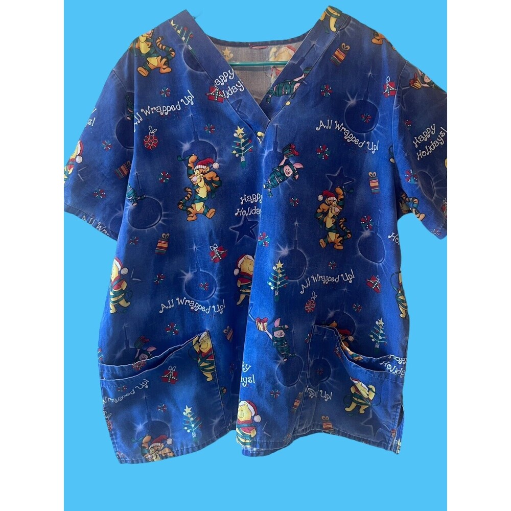 Disney Winnie The Pooh Tigger Christmas Scrub Top Womens V-Neck Pockets Medium